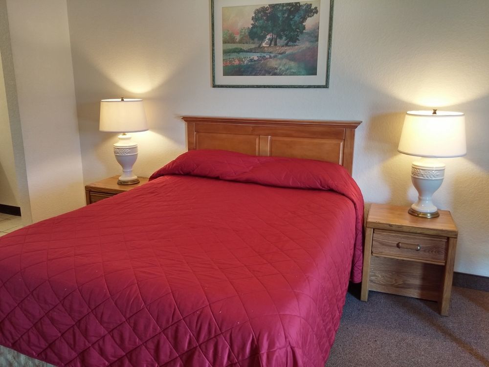 Country Regency Inn & Suites Manvel Dış mekan fotoğraf